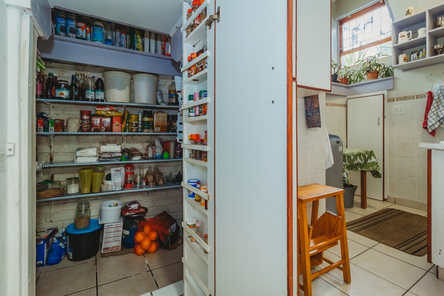 5 Bedroom Property for Sale in Herolds Bay Western Cape